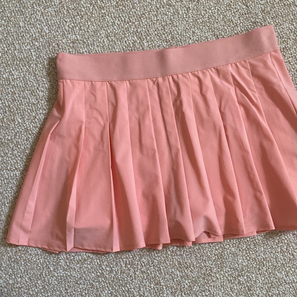 Kryodan active skirt/skort. Lovely peach colour. Brand new with tags. - Picture 2 of 8